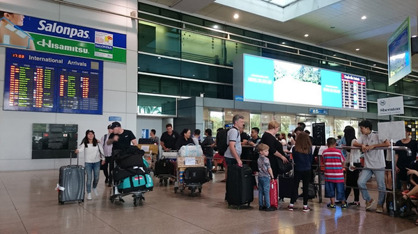 Airport Car Pick Up at Tan Son Nhat airport