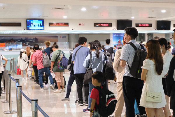 Immigration procedures at Tan Son Nhat airport (Ho Chi Minh) are an essential part of international travel