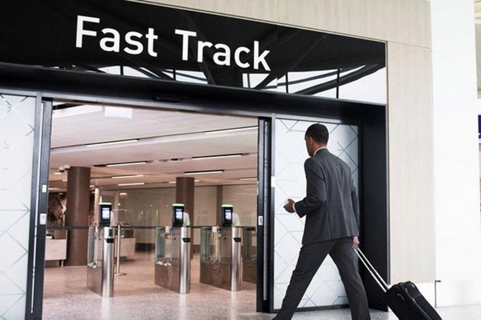 Priority immigration lane for rapid passport control